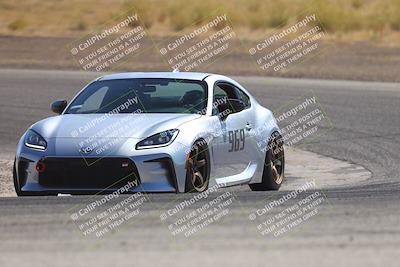 media/Sep-20-2025-Extreme Speed (Sat) [[1fcc23683c]]/Orange (Mid Intermediate)/Session 3 (Offramp)/